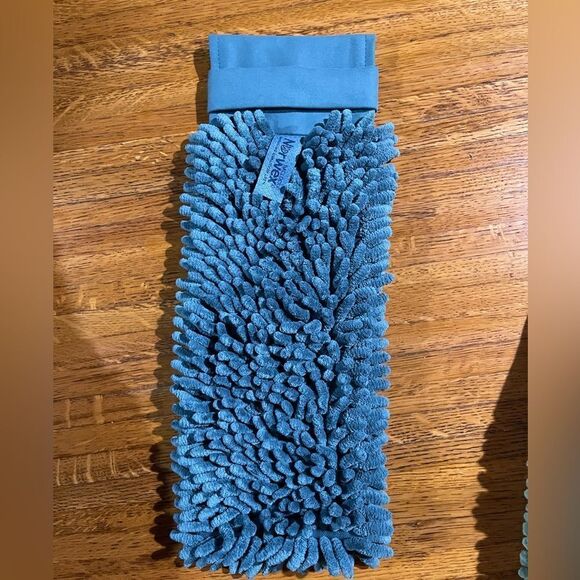 Norwex Chenille Snowflake Limited Edition Towel NWOT - Picture 5 of 13